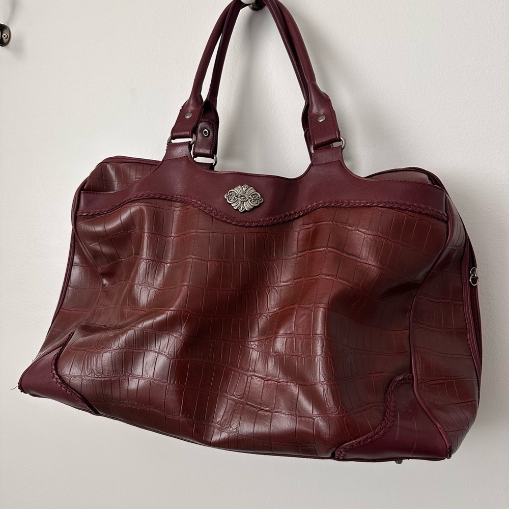 Bueno Leather Burgundy Crocodile-Embossed Women's Weekender Bag